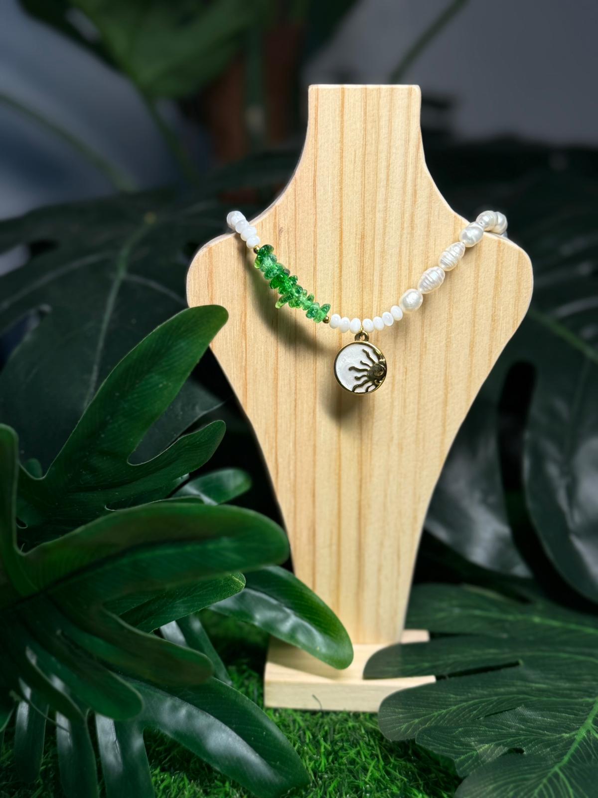 Collar Piedras y Cristal